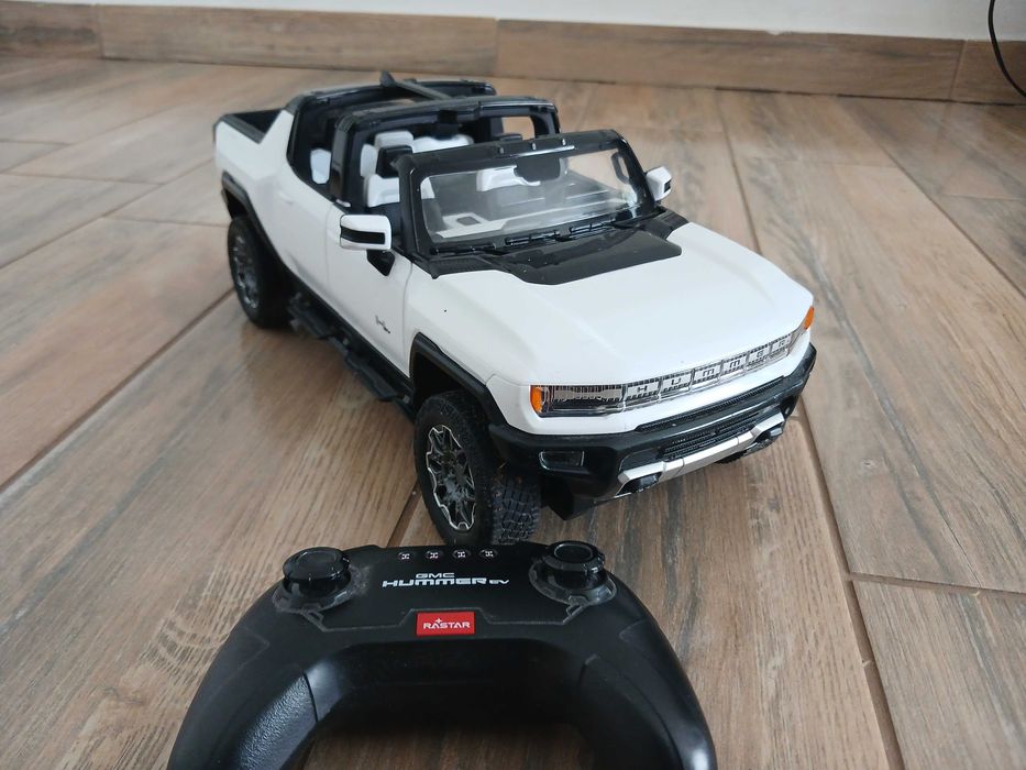 Vând mașină cu telecomanda 4x4