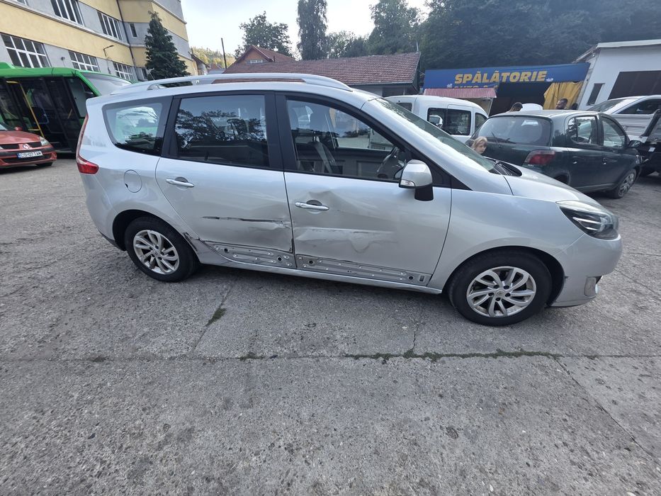 Renault scenic an 2013 ...