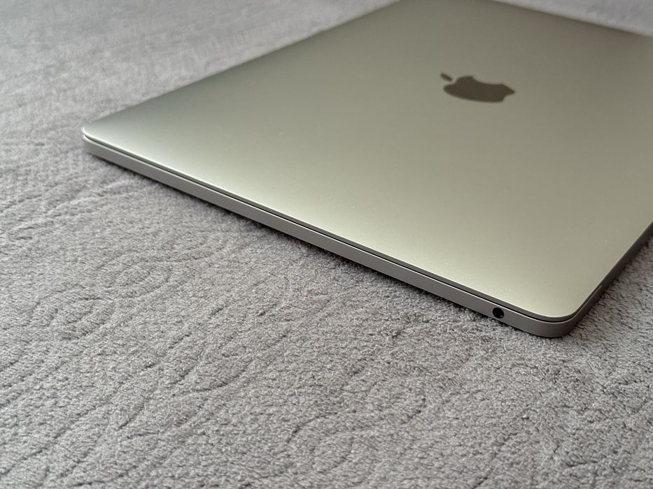 Като Нов 13.3'Macbook Pro M1/16GB Ram/512GB SSD/Space Gray