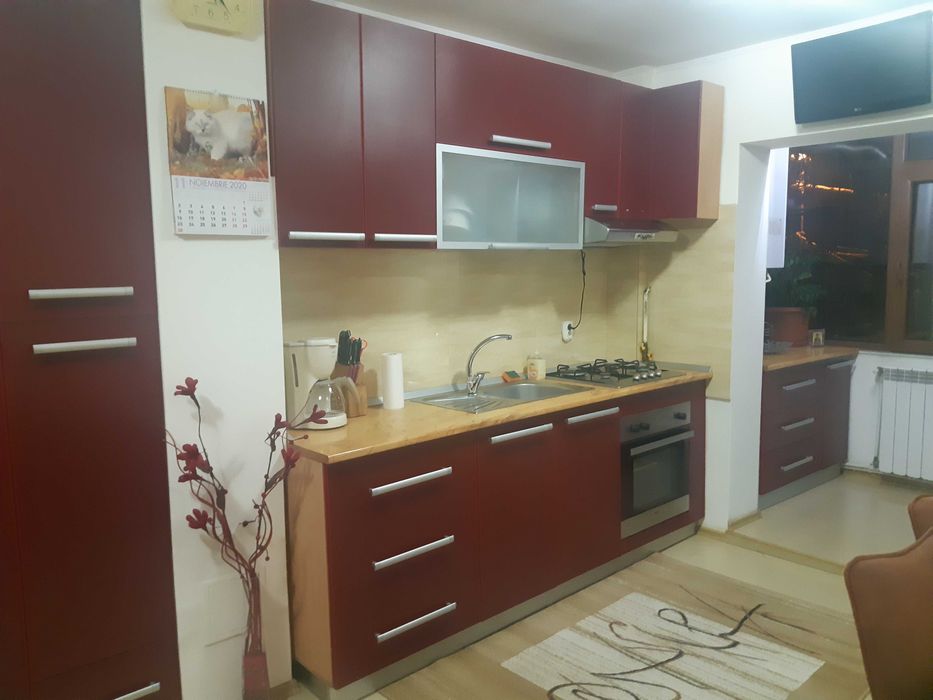 Apartament cu 3 camere decomandate de inchiriat in C5