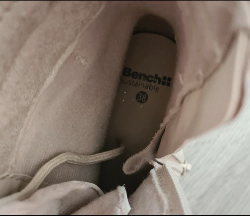 Ghete de damă ,nepurtate