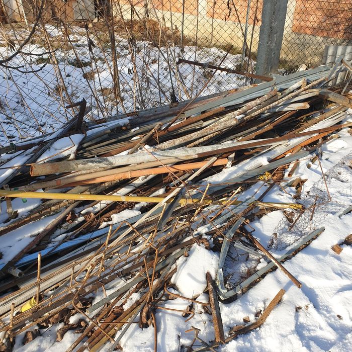 Deseuri fier ruginit