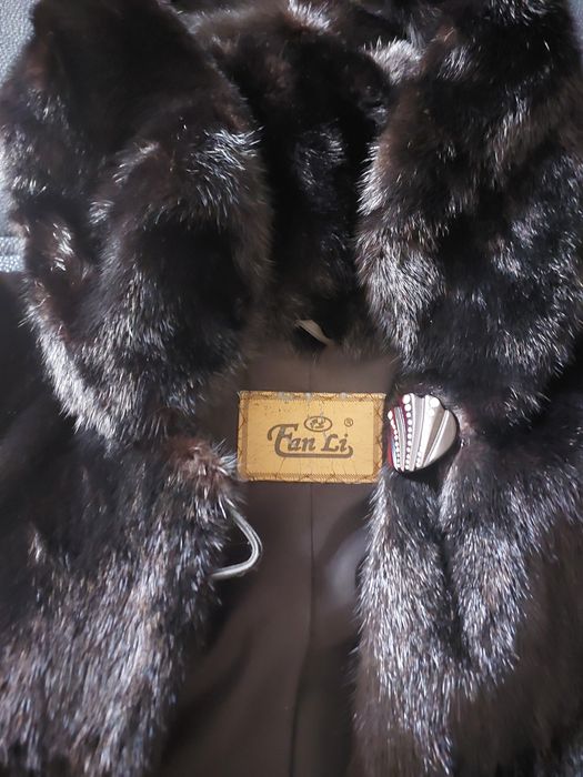 Продам шубу норковую