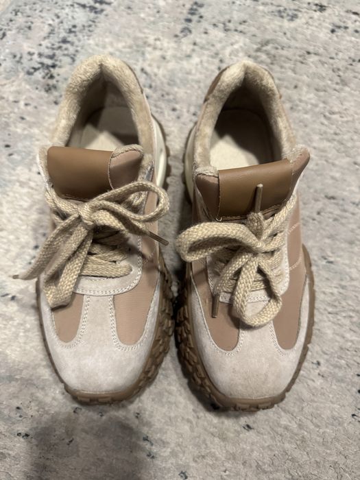 Продам кроссовки