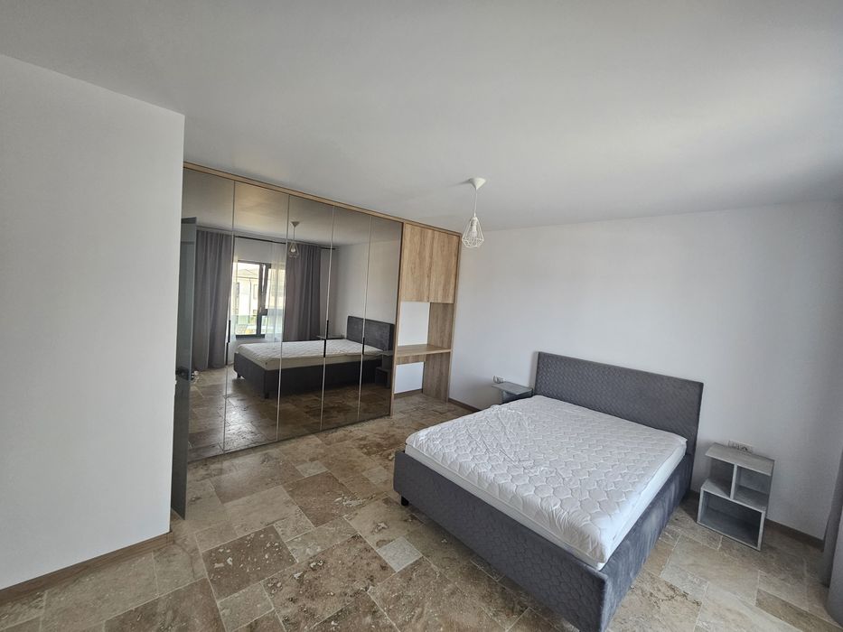Inchiriez apartament