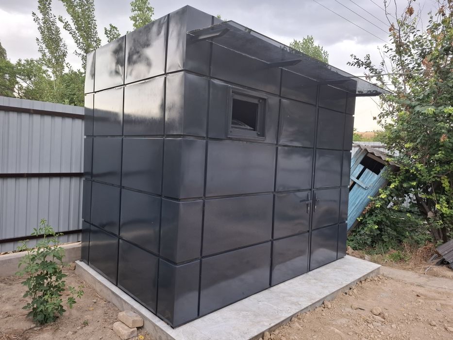 Дома и бутка металлические