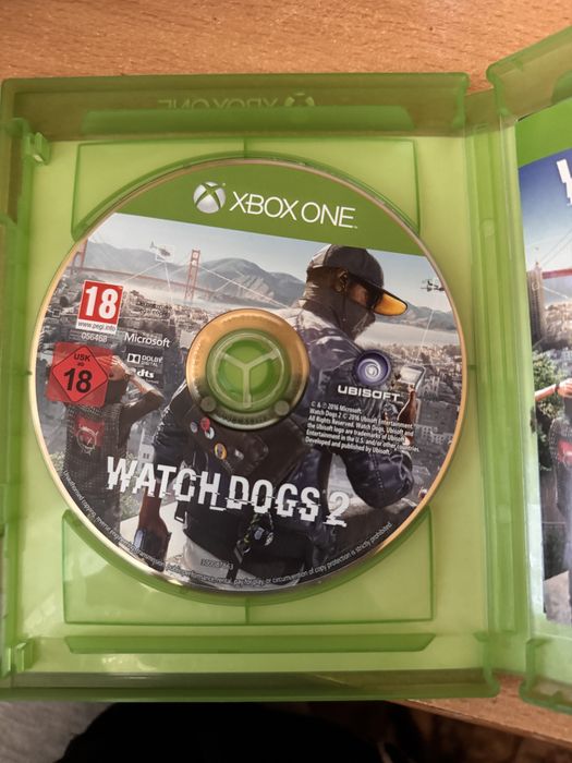 Продавам  xbox one s 1T