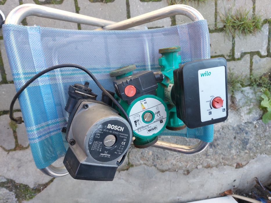 Vând pompe de centrala