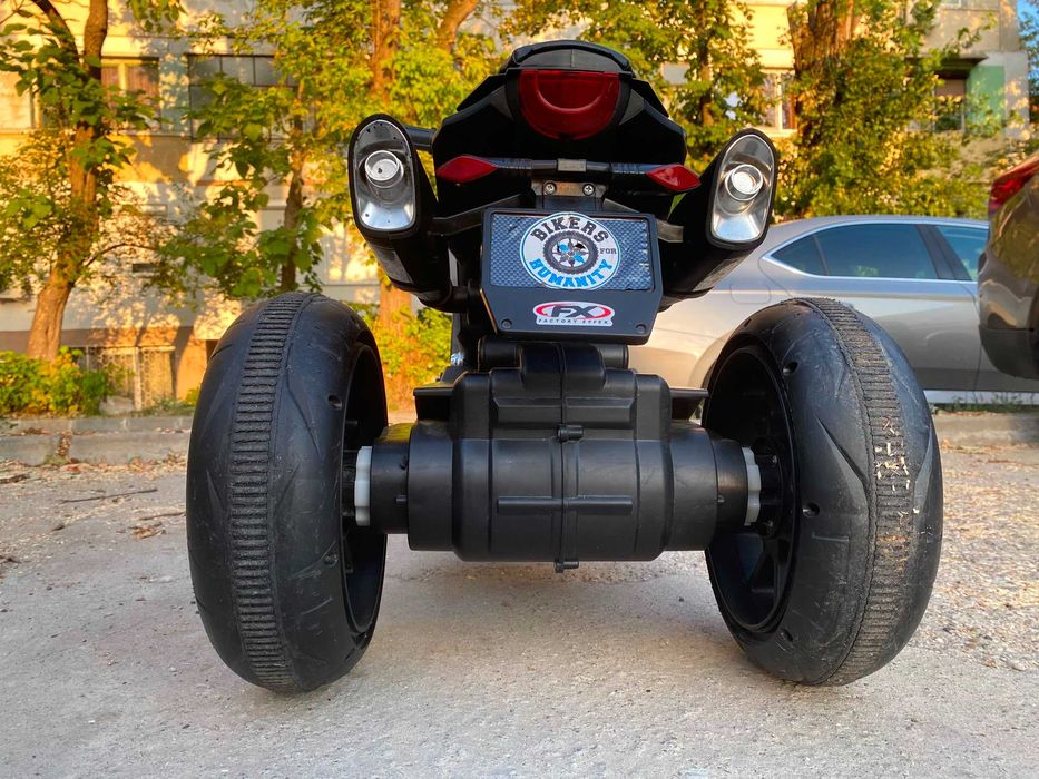 Motocicleta electrica cu 3 roti pentru copii