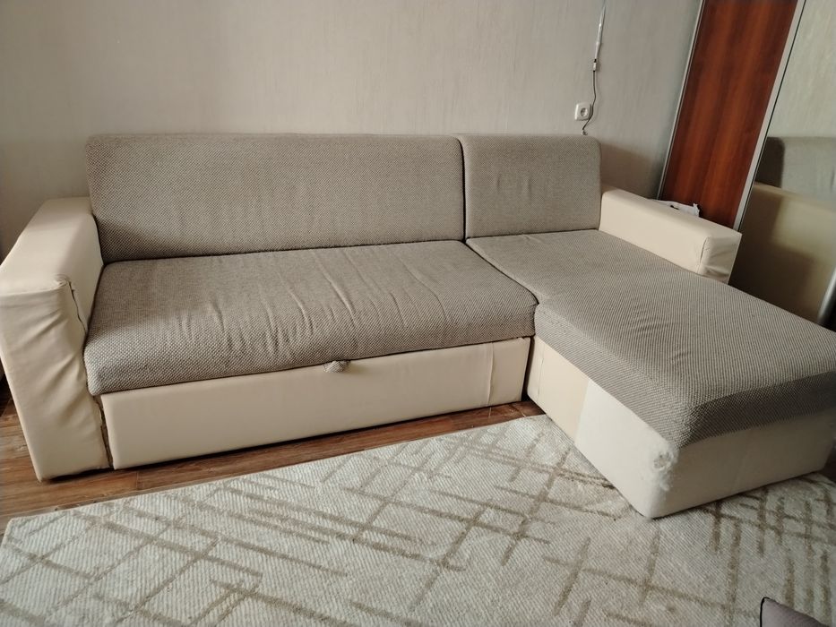 Диван бесплатно.