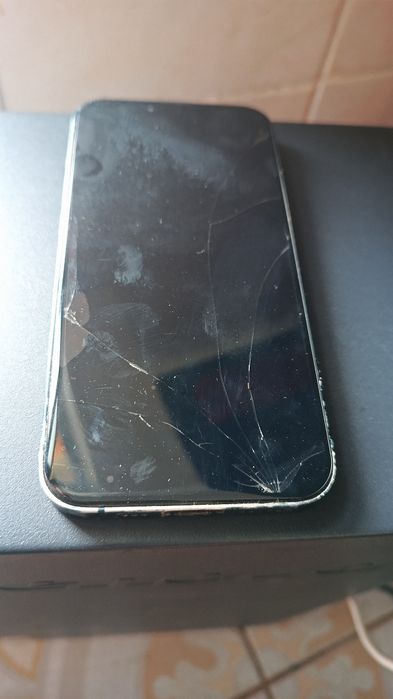iPhone 13  256 GB