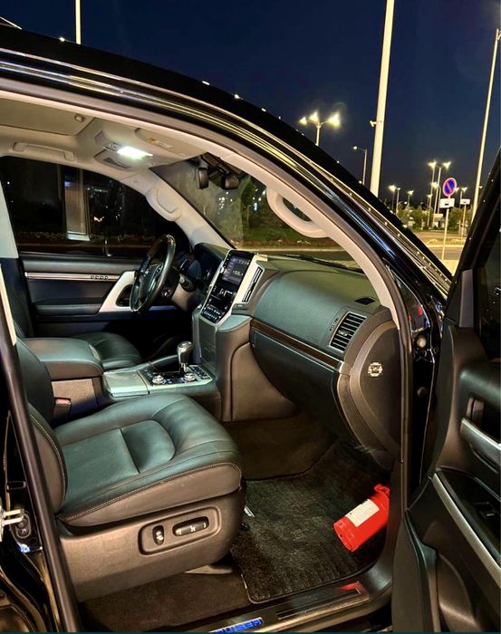 Toyota Landcruiser 200 Xizmati