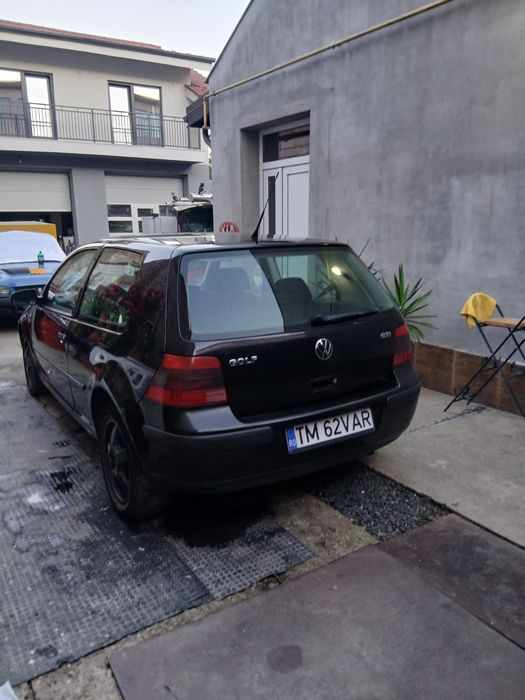 Vând Golf 4 benzină 1.4/16  valve