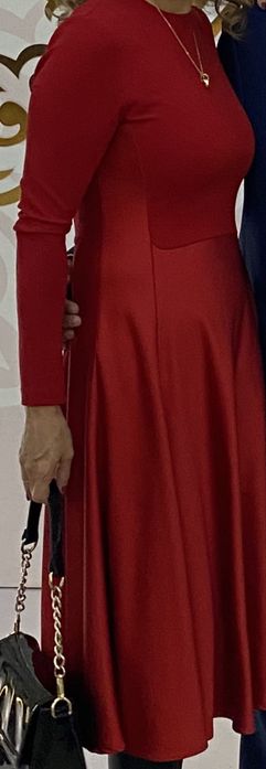 Платье вечернее нарядное