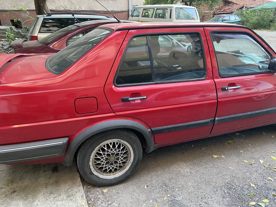 Продавам VW JETTA 2 TD
