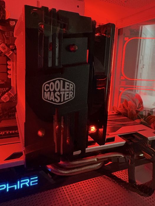 PC Gaming alb RGB i5 10400 / 16GB RAM  DDR4/ perfect pentru jocuri