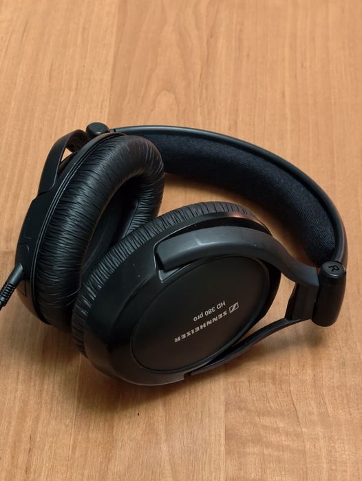 Sennheiser HD 380 Pro