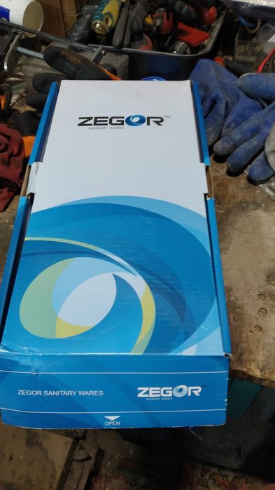 Продам смеситель для кухни