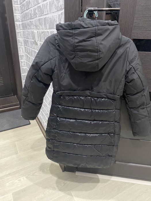 Продам зимний пуховик на девочку
