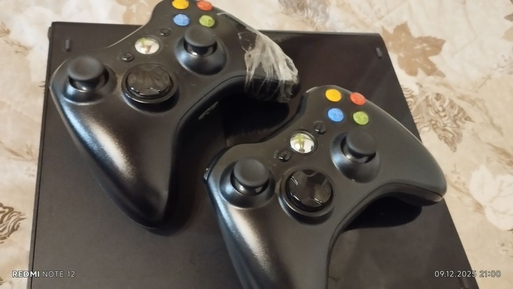 продам иксбокс 360Е