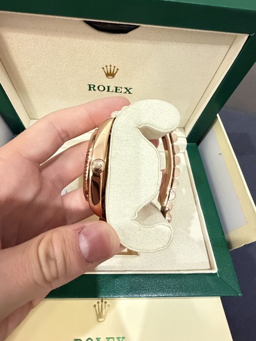 Ceas R.Olex daydate