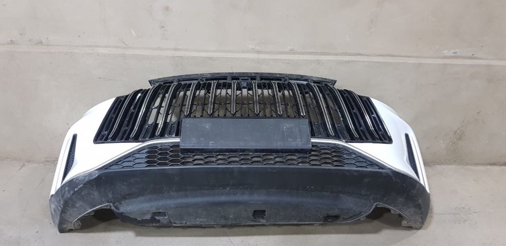 Бампер и решётка от Jetour x50.