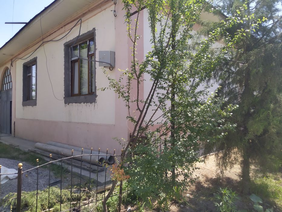 Eski 16 yilliyda ,3 so'tik uchastka sotiladi toshmi po'stidan ropparos