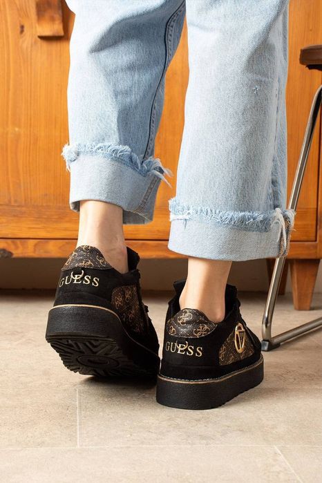 Adidasi guess cu saculet!38!39!40!41