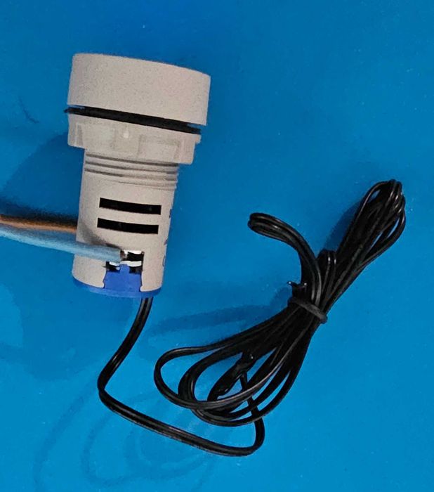 Цифров термометър със сонда 220v , -20 до 120 гр.