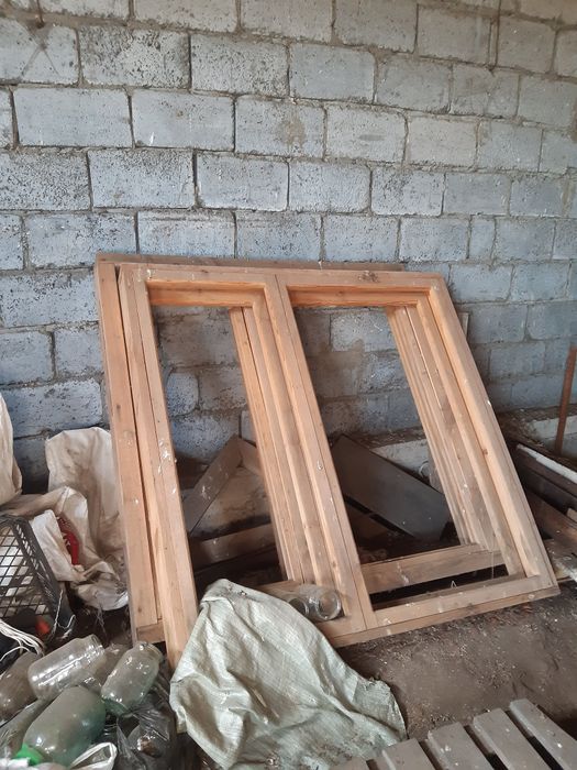 Продам двери пластиковые, окна.