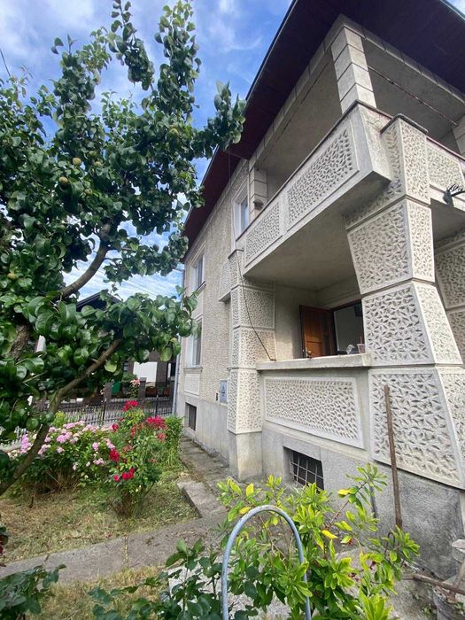 Vila ultracentrala, zona MC DONALDS, 6 camere, 4 ari teren