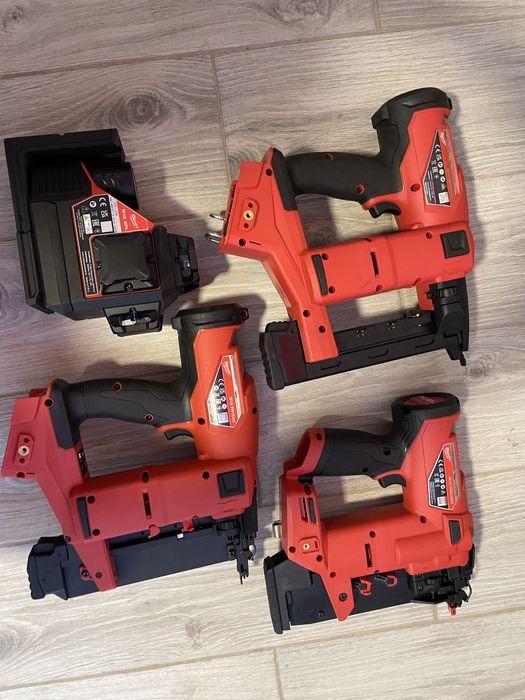 Vand scule milwaukee noii