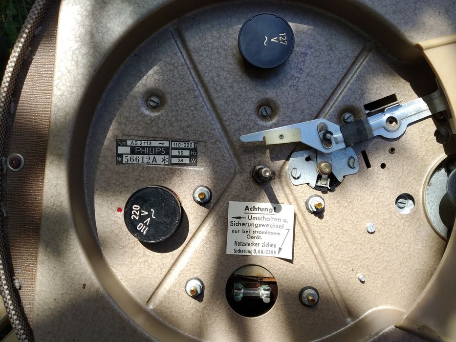 Vind picap vechi PHILIPS AG 2113 NR 56612A 110-220V