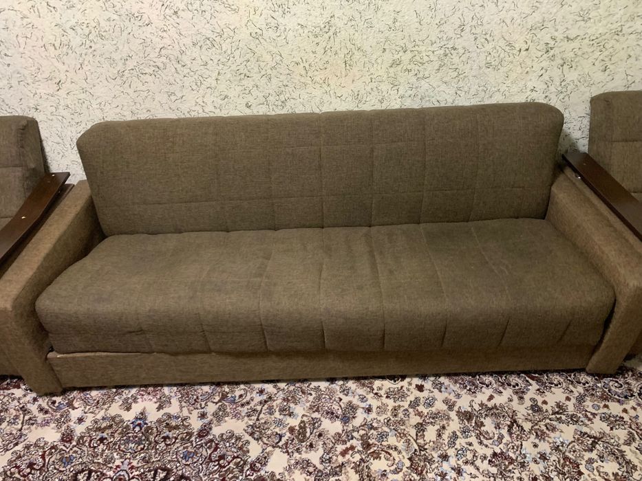 Хорошый диван и кресло