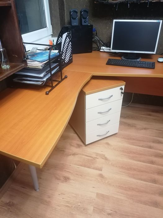 Бюро за работа и игри