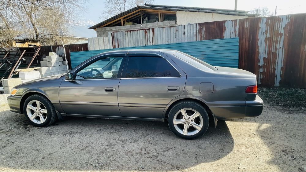 Продам машину срочно