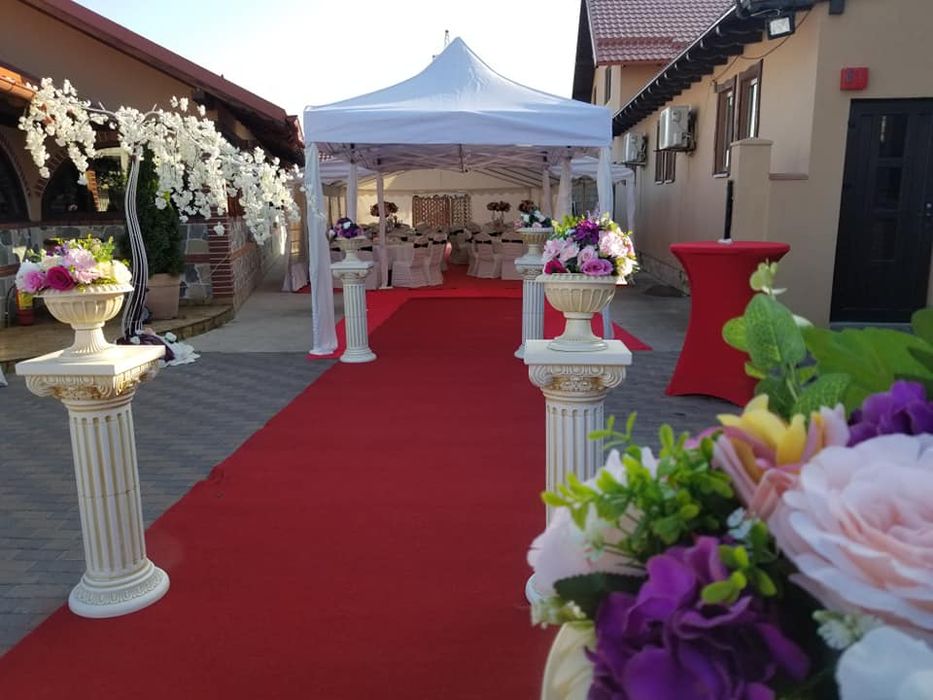 Corturi de inchiriat