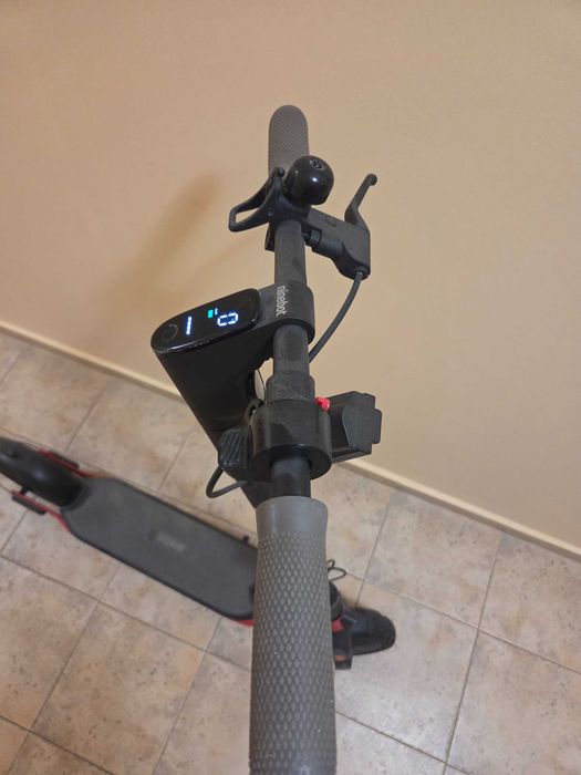 Електрическа тротинетка Ninebot by Segway D28E
