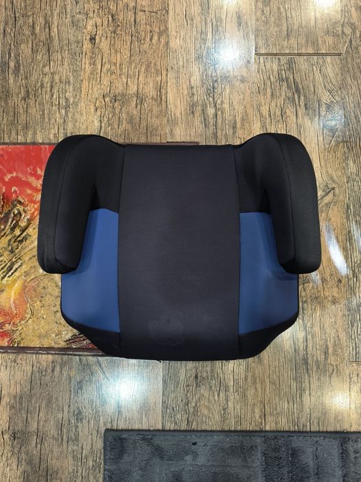 Детски столчета за кола 2 броя