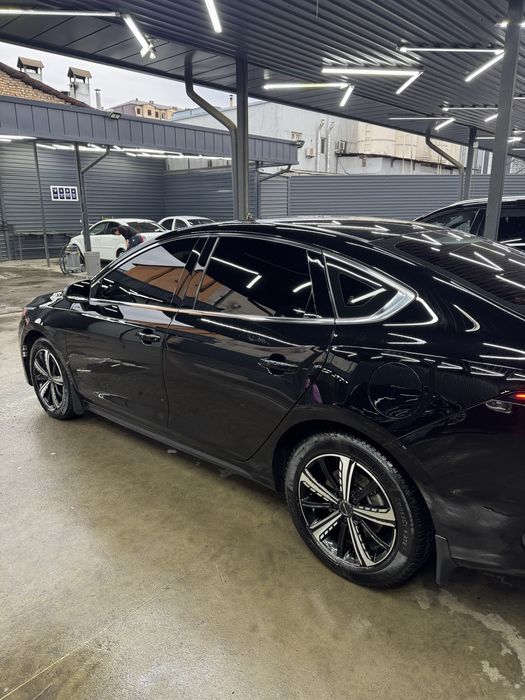 BYD Chazor 120km flangship