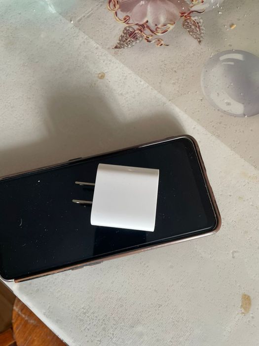 Адаптер от iPad apple оригинал 20W