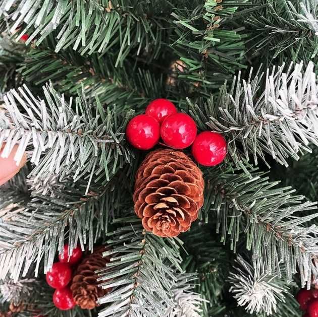 Луксозна коледна елха с шишарки 150 180 21 - НОВИ