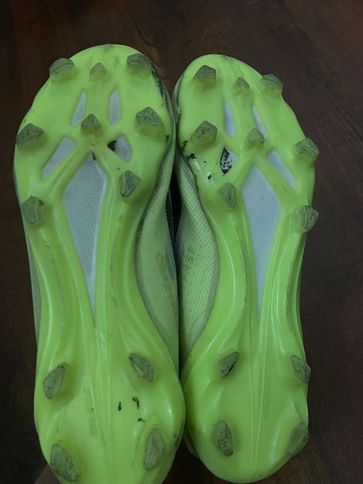 Футболный бутсы adidas