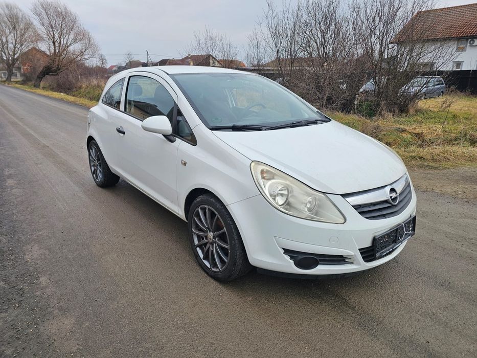 Dezmembrez opel corsa d 2010 e5