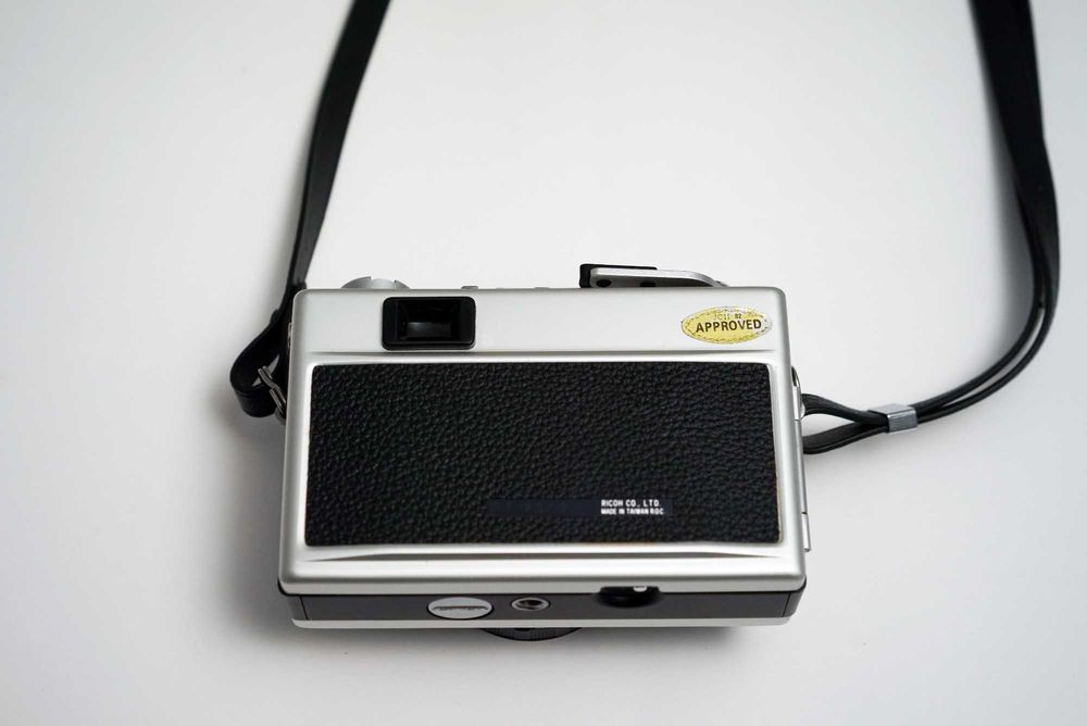 Aparat foto pe film Ricoh 500 G - 35mm (Impecabil / Funcțio