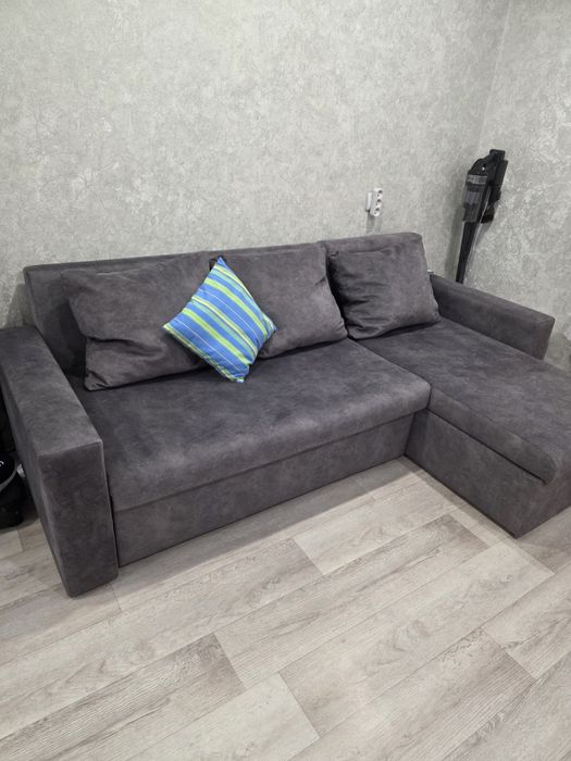 Продам диван угловой