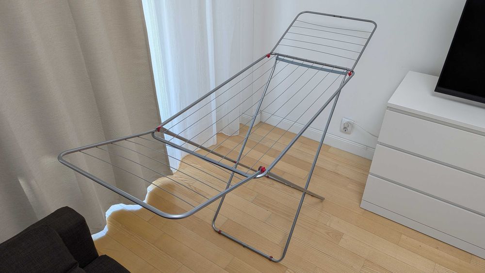 Foldable drying rack