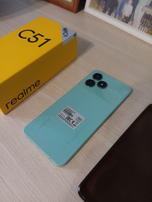 Телефон Realme C51