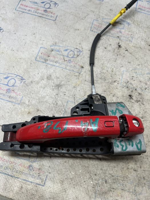 maner exterior dreapta fata audi a4 b8 2011