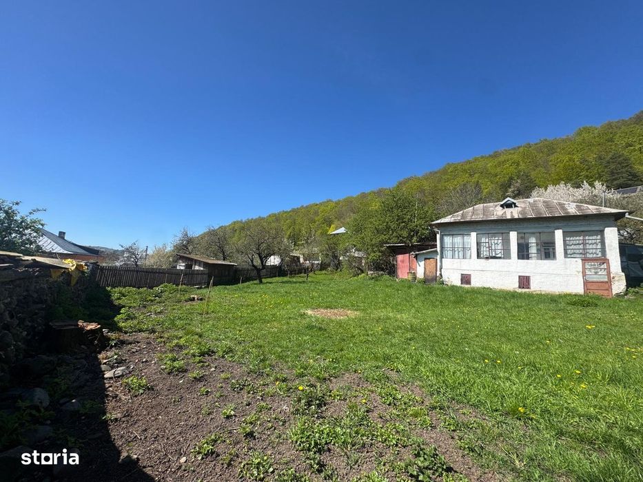 Teren 1.002 mp langa Manastirea Namaesti